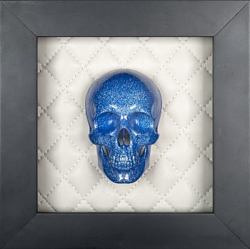 6x6 blue skull on white